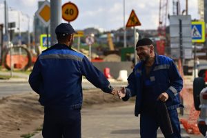 Доходы трудовых мигрантов начнут контролировать с октября