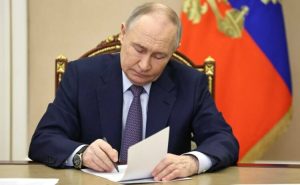 Путин поздравил Туркменистан с Днем независимости